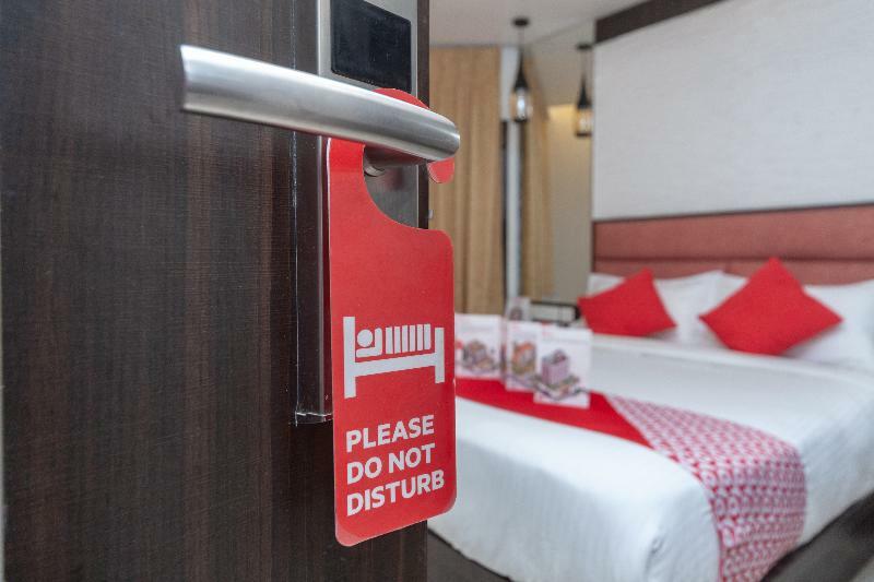 Capital O Admire Suit Hospitality Ченнаи Экстерьер фото